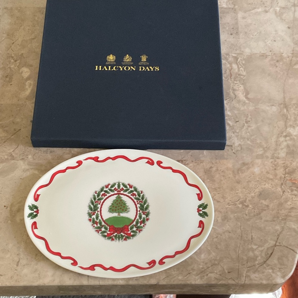 Halcyon Days Christmas Plate with Box